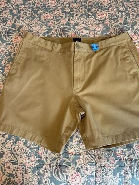 J. Crew Men's Tan Flat Front Chino Shorts/38" Waist/7" Inseam